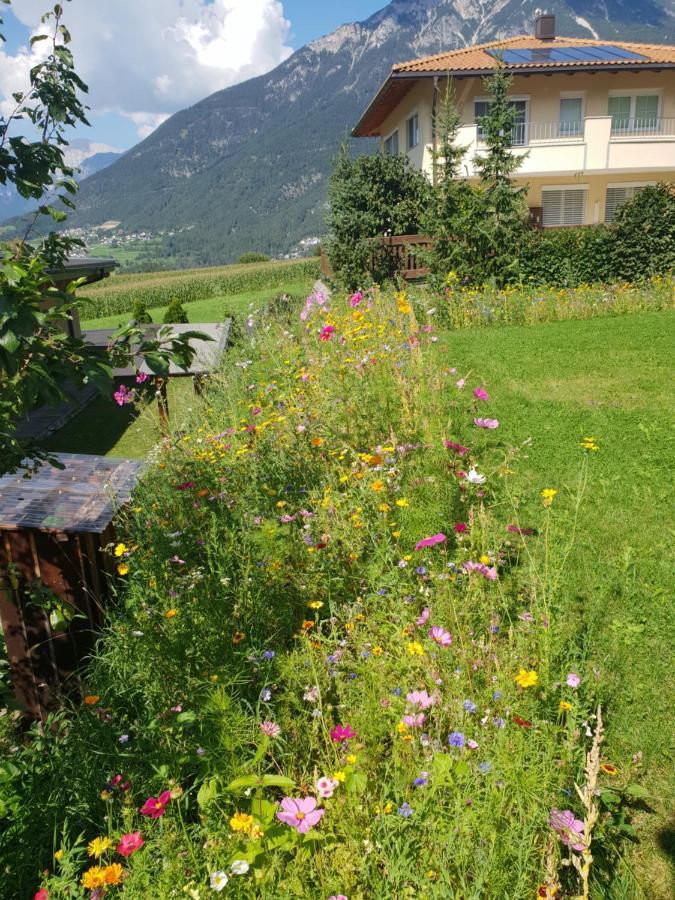 Wald Chalet Arzl im Pitztal Exterior foto